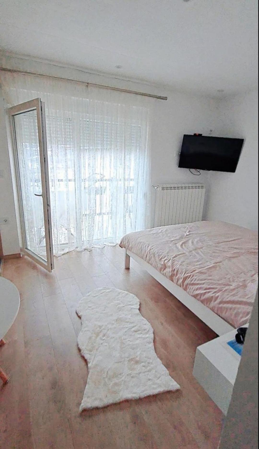 Rooms Lida & Friendly Home Πλαβ Εξωτερικό φωτογραφία