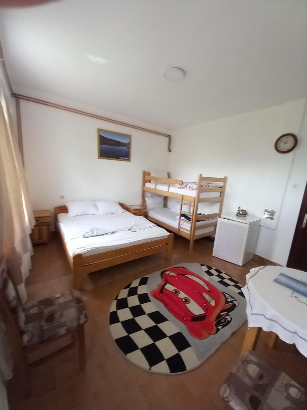 Rooms Lida & Friendly Home Πλαβ Εξωτερικό φωτογραφία